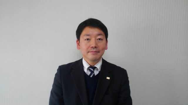 天崎 敬三